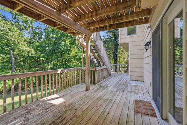 2412 HILLSHIRE DR, Columbia, MO 65203