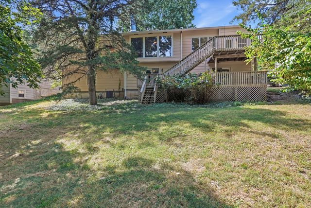 2412 HILLSHIRE DR, Columbia, MO 65203