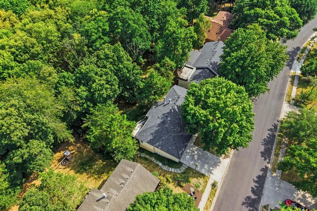 2412 HILLSHIRE DR, Columbia, MO 65203