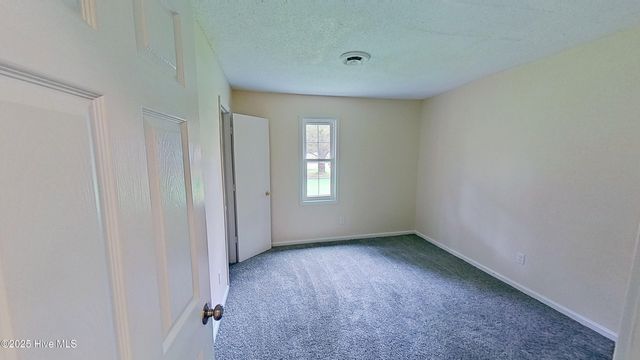 273 Drummer Kellum Road, Jacksonville, NC 28546