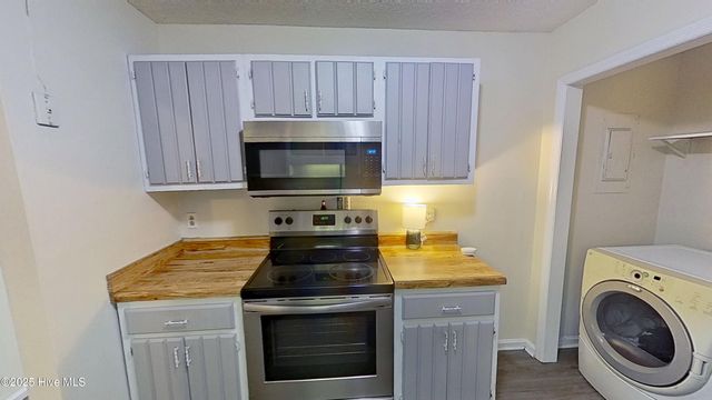 273 Drummer Kellum Road, Jacksonville, NC 28546