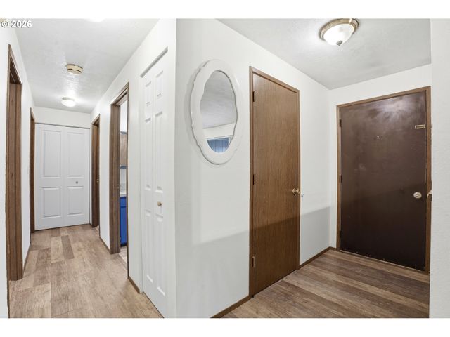 224 6TH St, Dayton, OR 97114