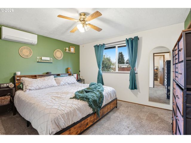 224 6TH St, Dayton, OR 97114