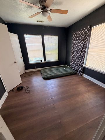 1531 Padgitt Avenue, Dallas, TX 75203