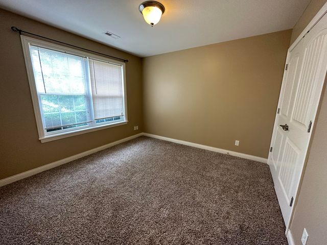 11 ST AUGUSTINE DR, Columbia, MO 65201