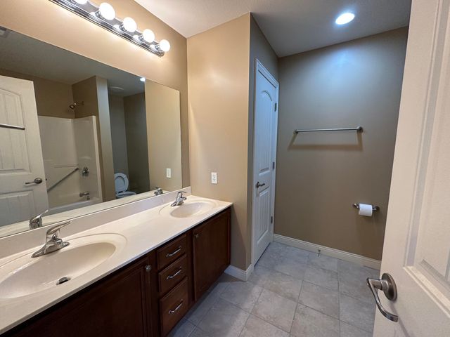 11 ST AUGUSTINE DR, Columbia, MO 65201