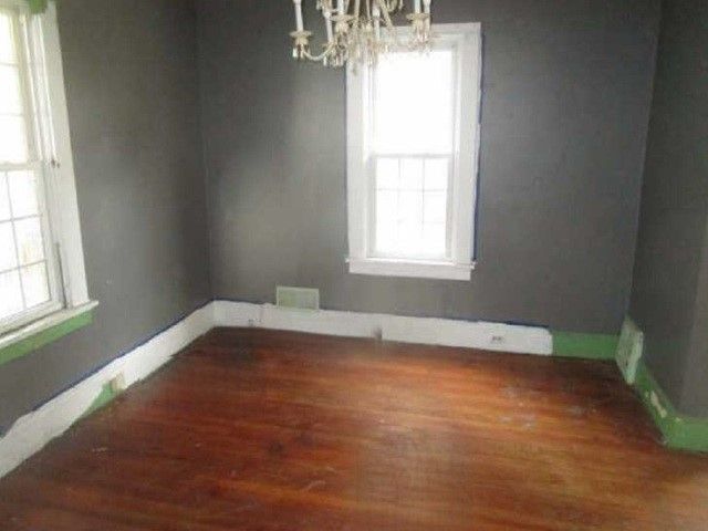 1660 Mercer Rd, Ellwood City, PA 16117