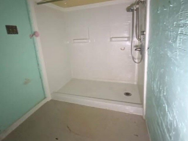 1660 Mercer Rd, Ellwood City, PA 16117