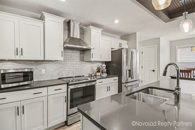 7952 Greendale Drive, Byron Center, MI 49315