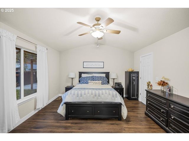 337 ARVILLA Ct, Sutherlin, OR 97479