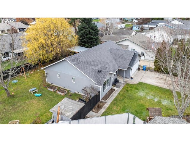337 ARVILLA Ct, Sutherlin, OR 97479