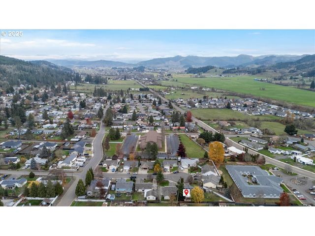 337 ARVILLA Ct, Sutherlin, OR 97479