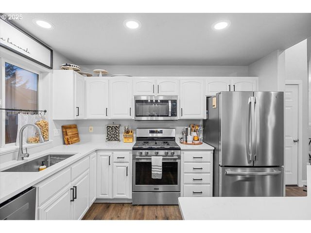 337 ARVILLA Ct, Sutherlin, OR 97479