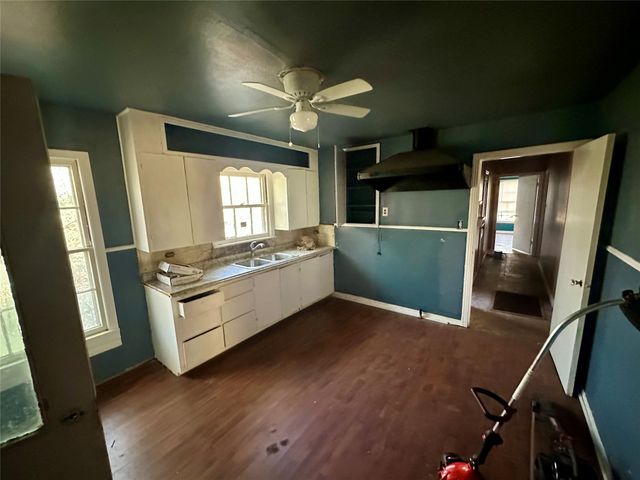 2100 Bonham Street, Paris, TX 75460