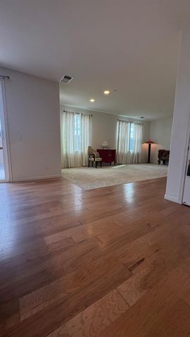 2260 Gallery Dr, Riverbank, CA 95367