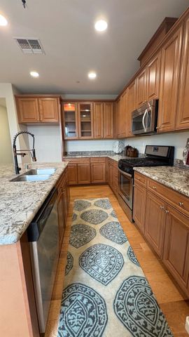 2260 Gallery Dr, Riverbank, CA 95367