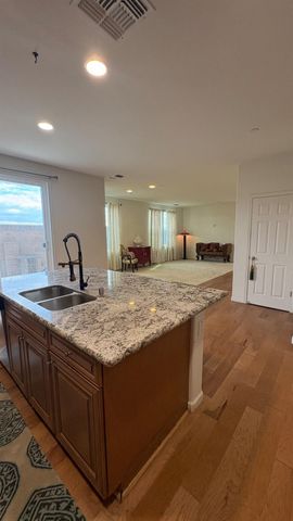 2260 Gallery Dr, Riverbank, CA 95367