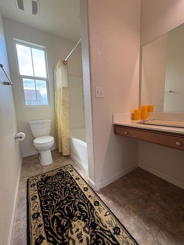 2260 Gallery Dr, Riverbank, CA 95367