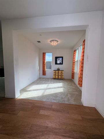 2260 Gallery Dr, Riverbank, CA 95367