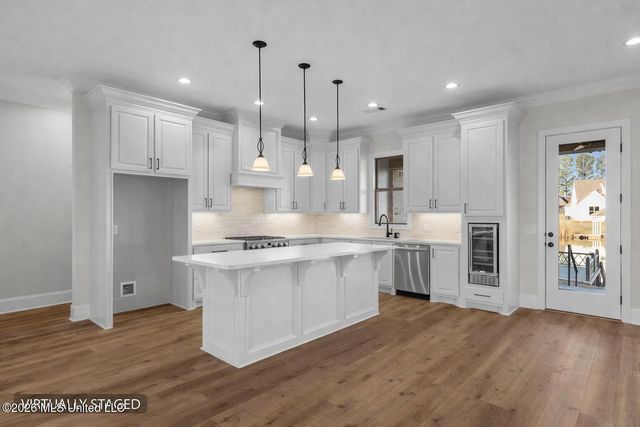 2140 Herons Bay Circle, Madison, MS 39110