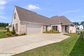 2140 Herons Bay Circle, Madison, MS 39110