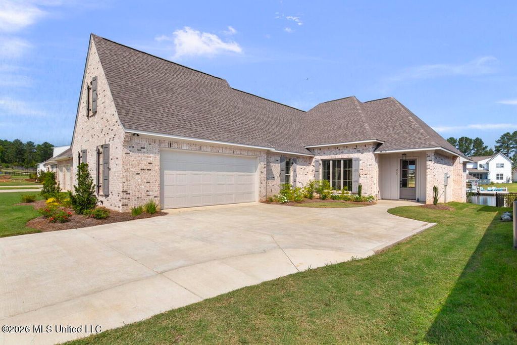 2140 Herons Bay Circle, Madison, MS 39110