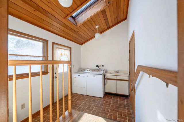 609 New Paltz Road, Highland, NY 12528