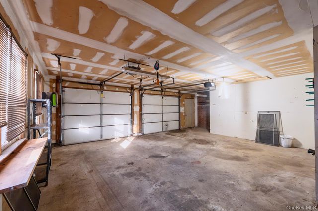 609 New Paltz Road, Highland, NY 12528