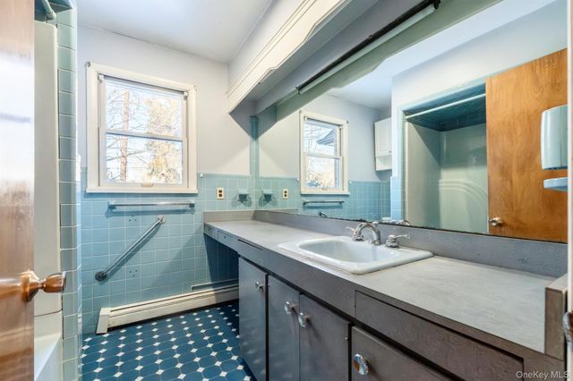 609 New Paltz Road, Highland, NY 12528