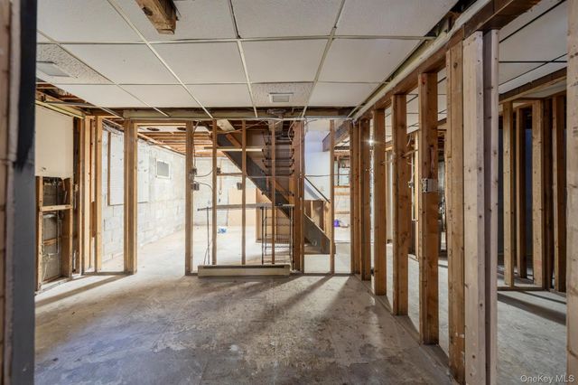 609 New Paltz Road, Highland, NY 12528