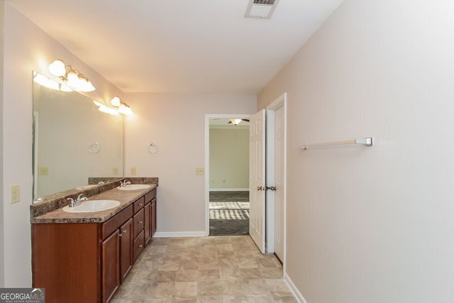 27 Oakbrook Drive SW, Cartersville, GA 30120