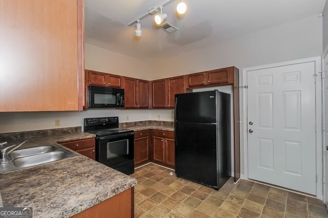 27 Oakbrook Drive SW, Cartersville, GA 30120