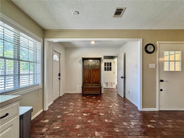 184 WOODCLIFF Circle, Pineville, LA 71360