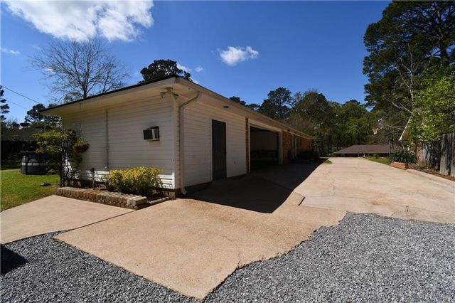 184 WOODCLIFF Circle, Pineville, LA 71360