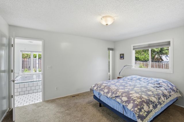 4501 S Lee Ct, Spokane, WA 99223