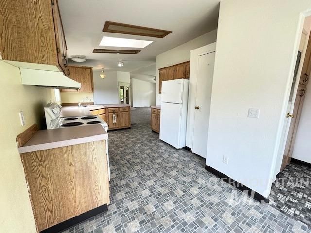 1043 Mckeehan Rd, Troy, ID 83871