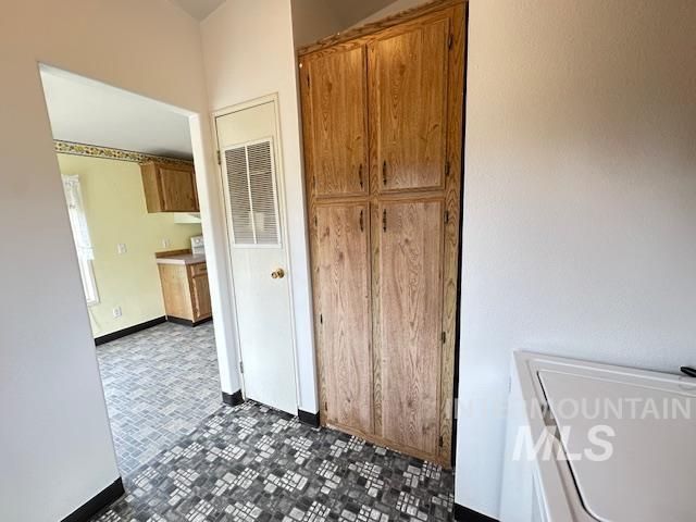 1043 Mckeehan Rd, Troy, ID 83871