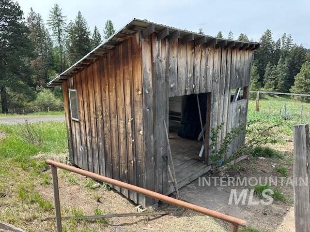 1043 Mckeehan Rd, Troy, ID 83871