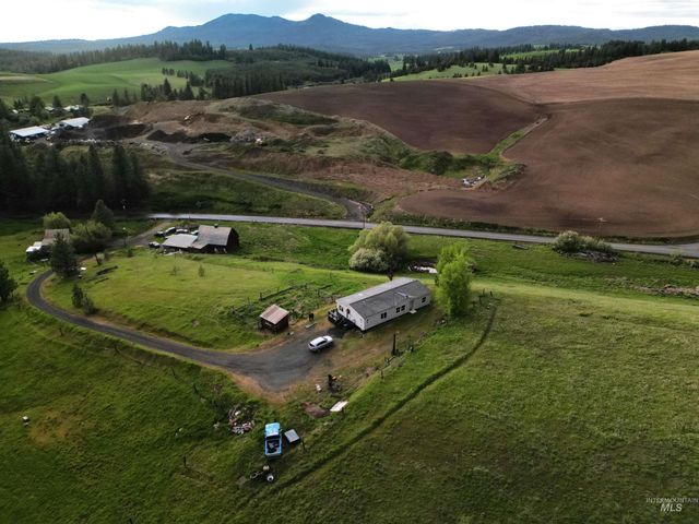 1043 Mckeehan Rd, Troy, ID 83871