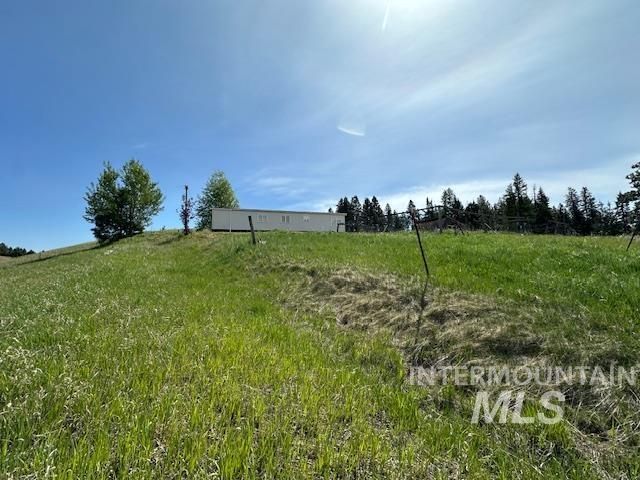 1043 Mckeehan Rd, Troy, ID 83871