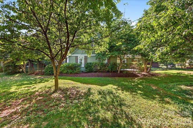 4330 Brookfield Drive, Charlotte, NC 28210