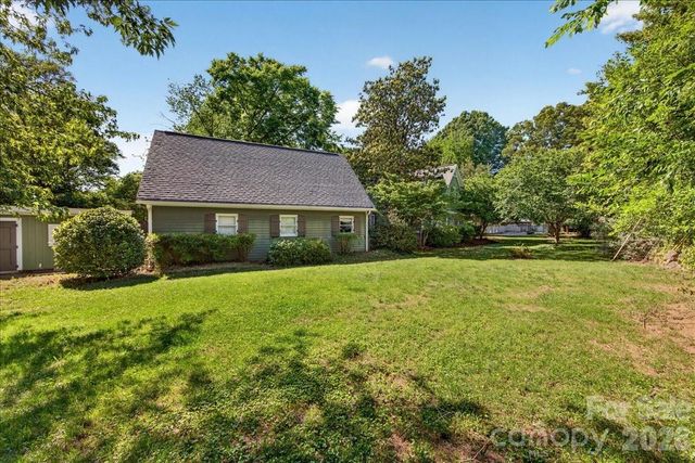 4330 Brookfield Drive, Charlotte, NC 28210