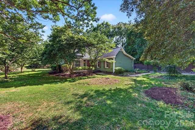 4330 Brookfield Drive, Charlotte, NC 28210