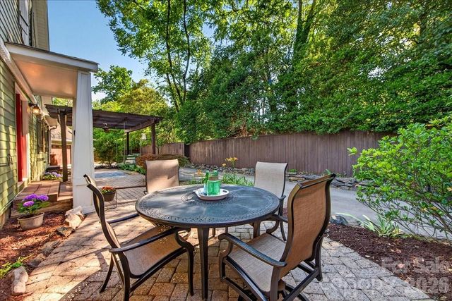 4330 Brookfield Drive, Charlotte, NC 28210