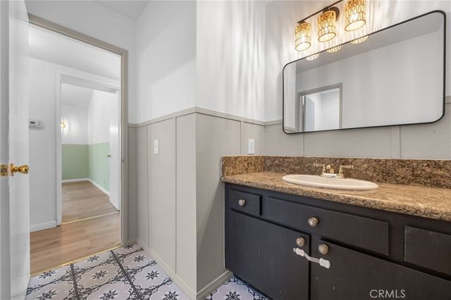 1330 Cabrillo Park F, Santa Ana, CA 92701