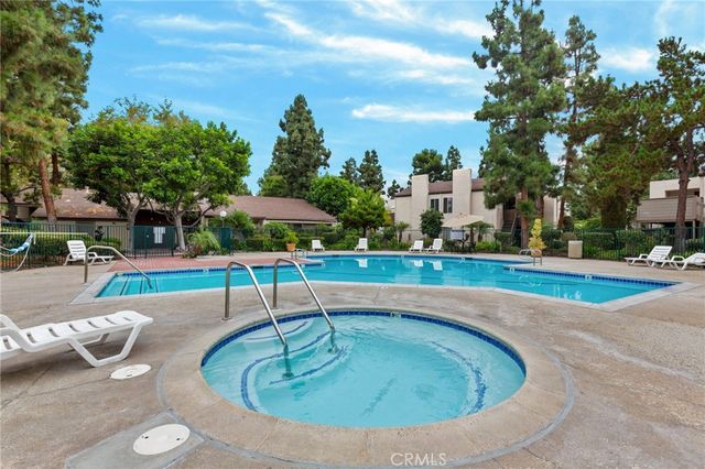 1330 Cabrillo Park F, Santa Ana, CA 92701