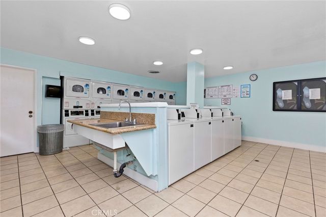 1330 Cabrillo Park F, Santa Ana, CA 92701