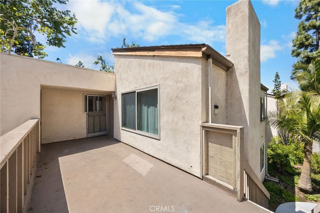 1330 Cabrillo Park F, Santa Ana, CA 92701