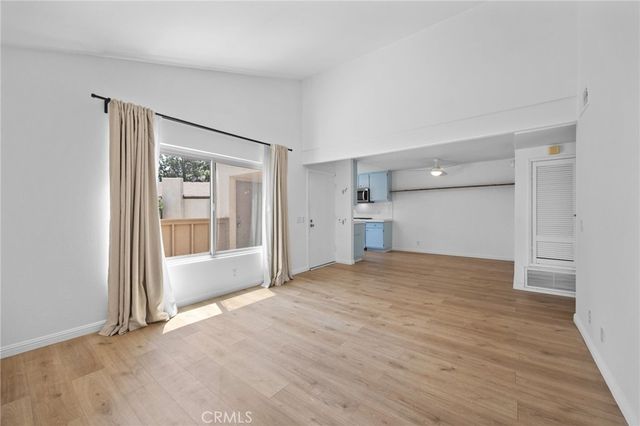 1330 Cabrillo Park F, Santa Ana, CA 92701