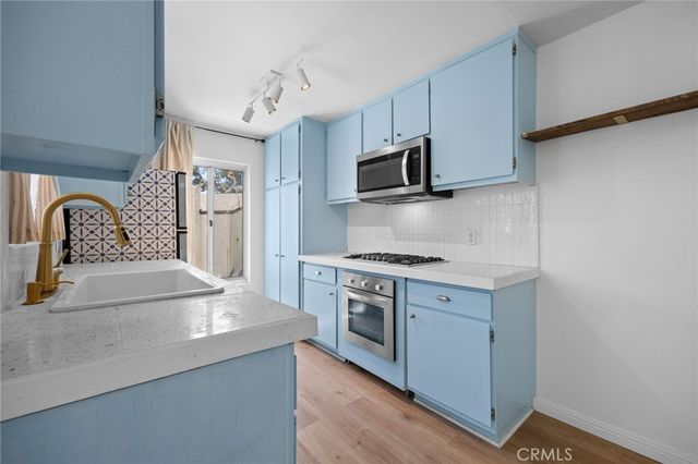1330 Cabrillo Park F, Santa Ana, CA 92701